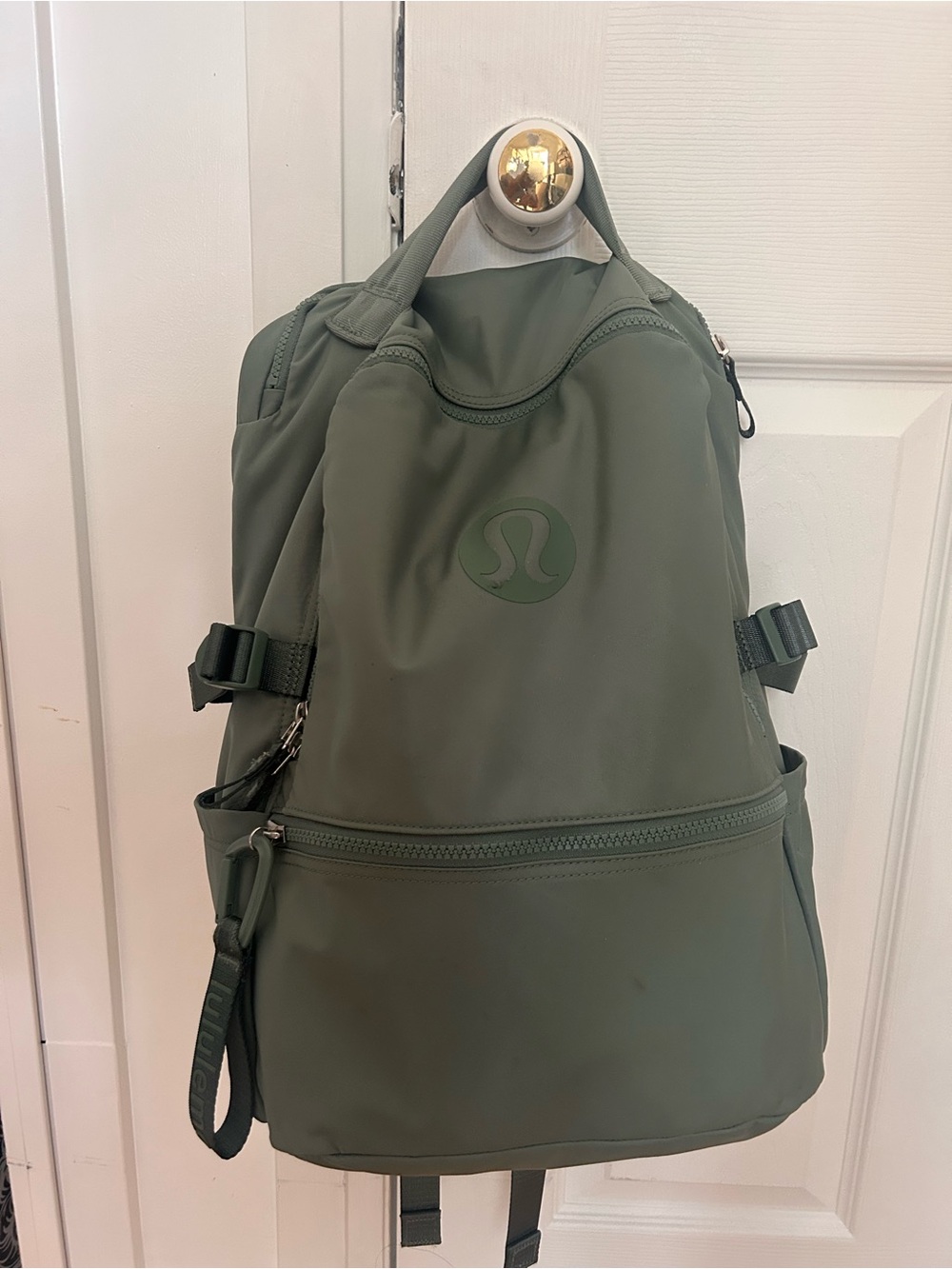 lululemon athletica Men’s Olive Green Compact Everyday Backpack